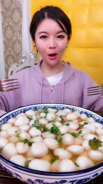 红姐事件吃瓜的网红,网红吃瓜背后的网络狂欢与争议