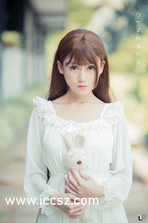 反差婊热门事件吃瓜网,吃瓜群众热议网络热门事件